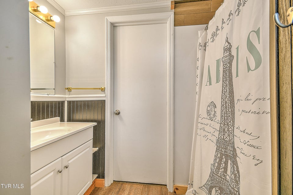 Photo #33: 101 Garden Circle