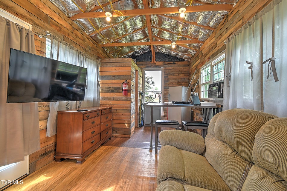 Photo #39: 101 Garden Circle