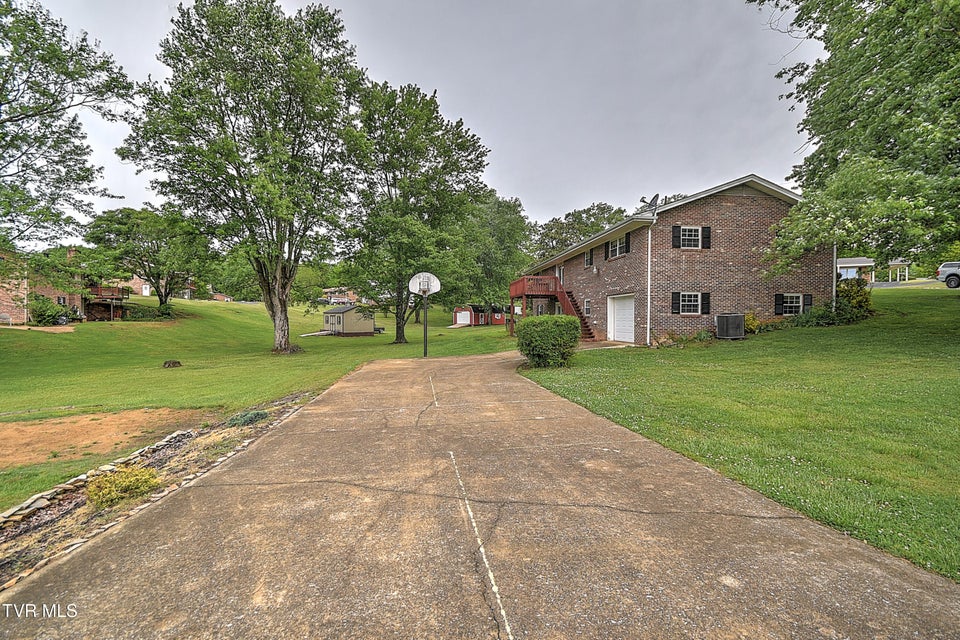 Photo #44: 101 Garden Circle