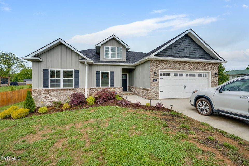 Photo #2: 225 Old Stage Road