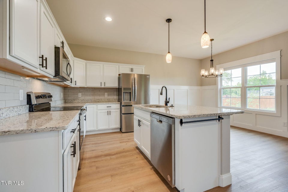 Photo #11: 225 Old Stage Road