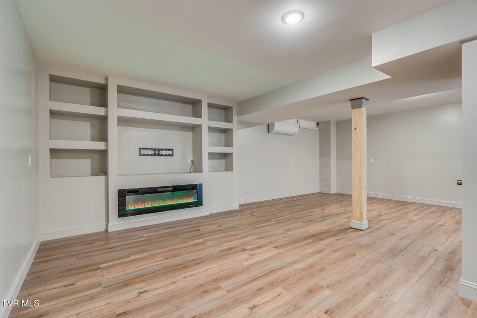 Photo #30: 225 Old Stage Road