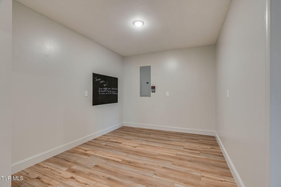 Photo #32: 225 Old Stage Road