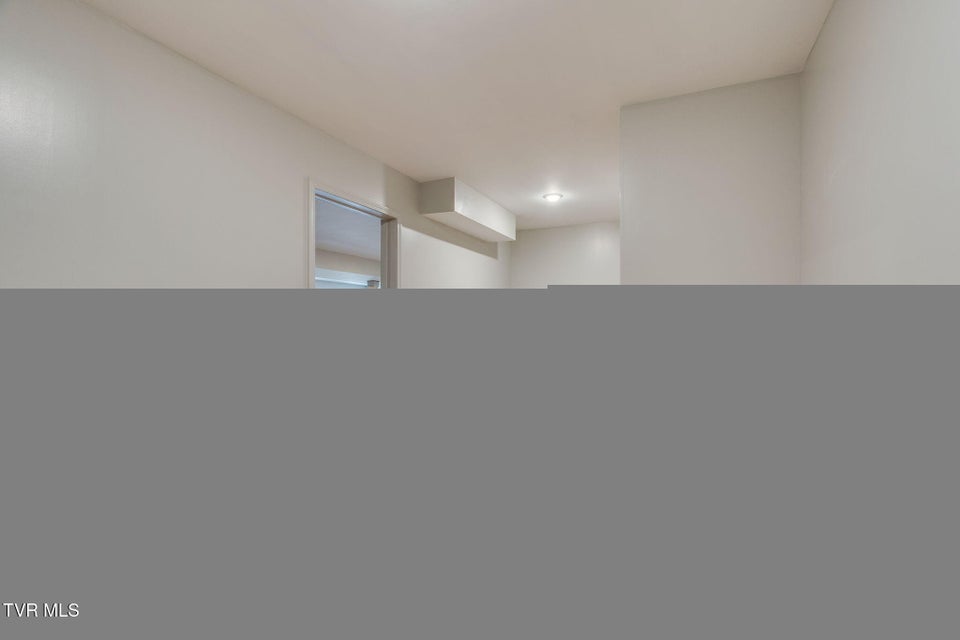 Photo #33: 225 Old Stage Road