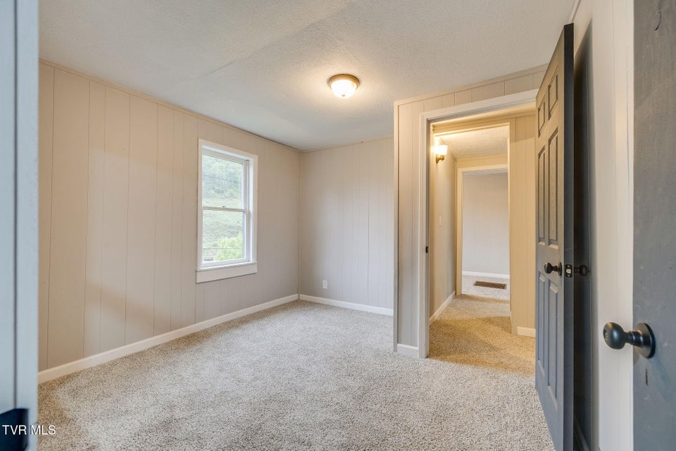 Photo #7: 3304 Thornton Drive