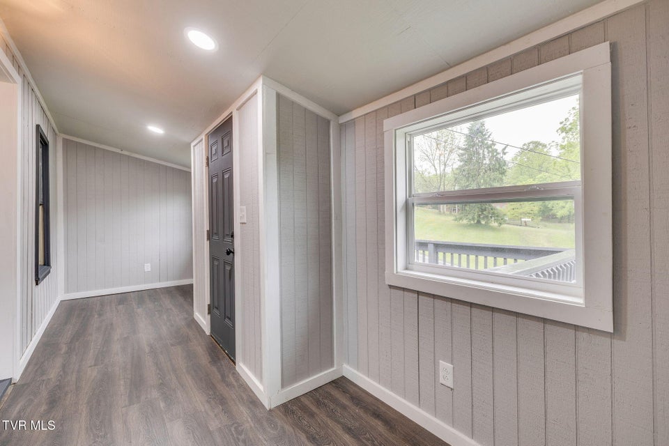 Photo #5: 3304 Thornton Drive