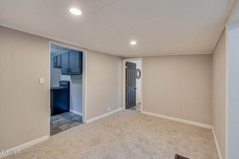 Photo #14: 3304 Thornton Drive