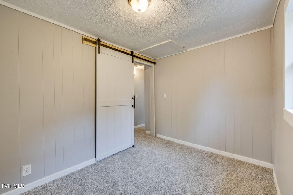 Photo #22: 3304 Thornton Drive