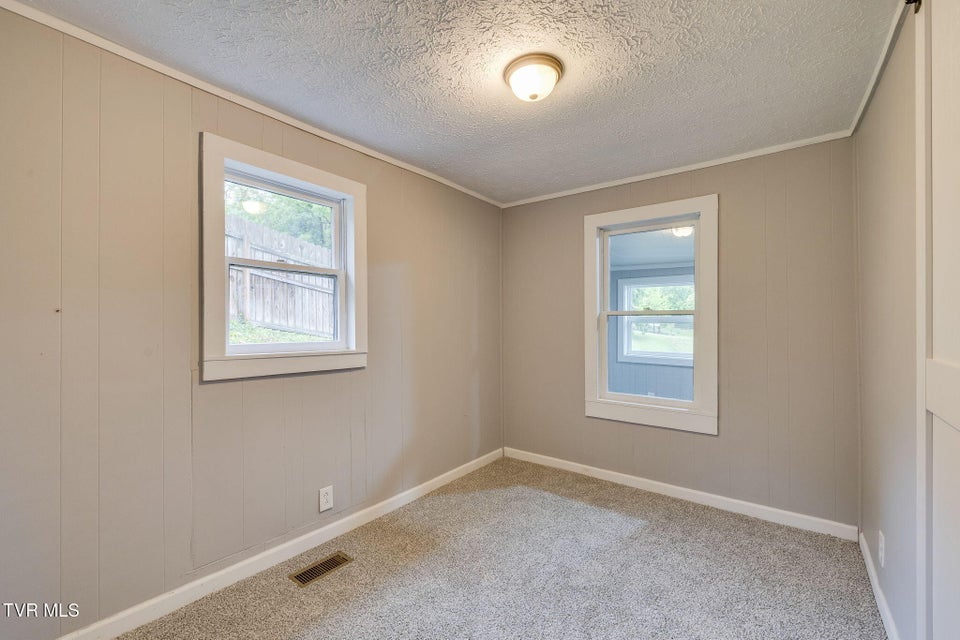 Photo #21: 3304 Thornton Drive