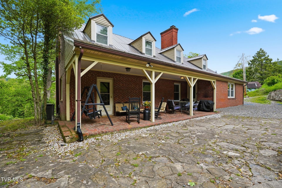 Photo #8: 205 Highland Avenue