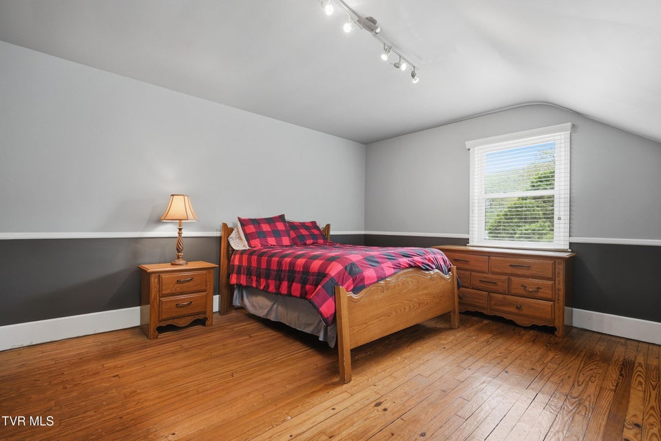 Photo #37: 205 Highland Avenue