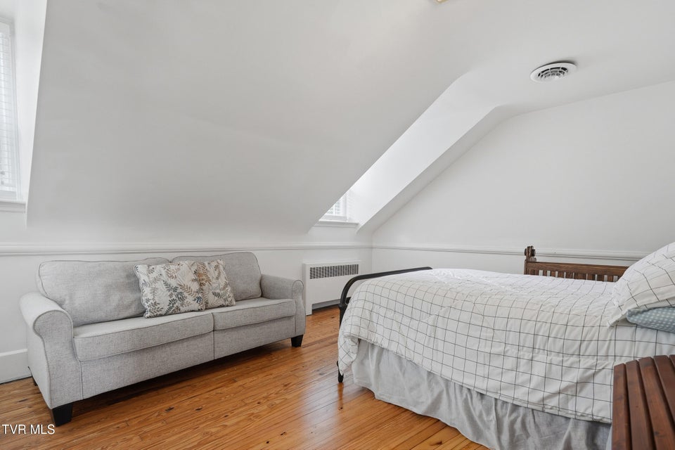 Photo #38: 205 Highland Avenue