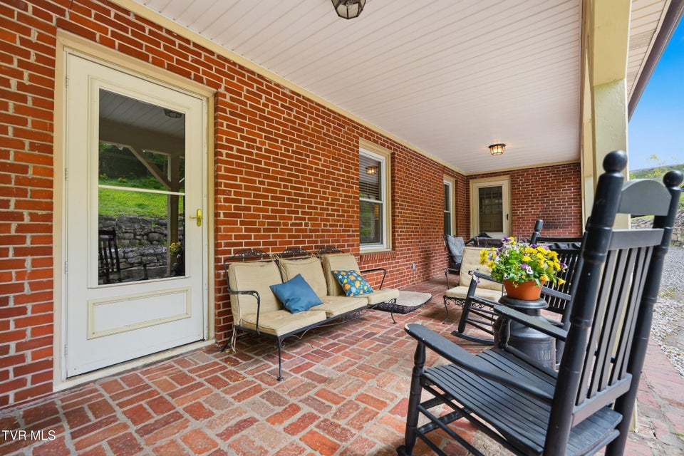 Photo #11: 205 Highland Avenue