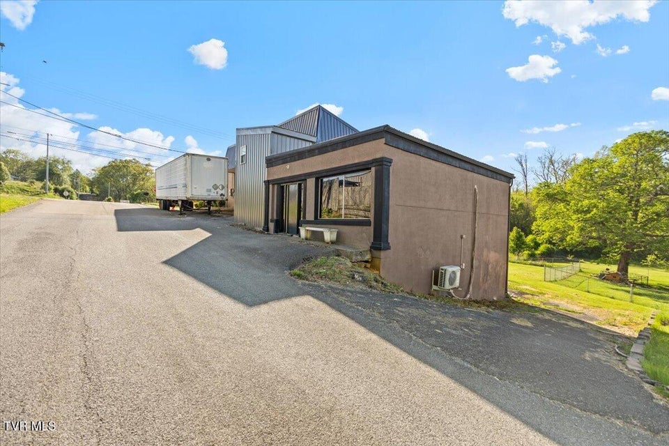 Photo #3: 5602 Kingsport Highway