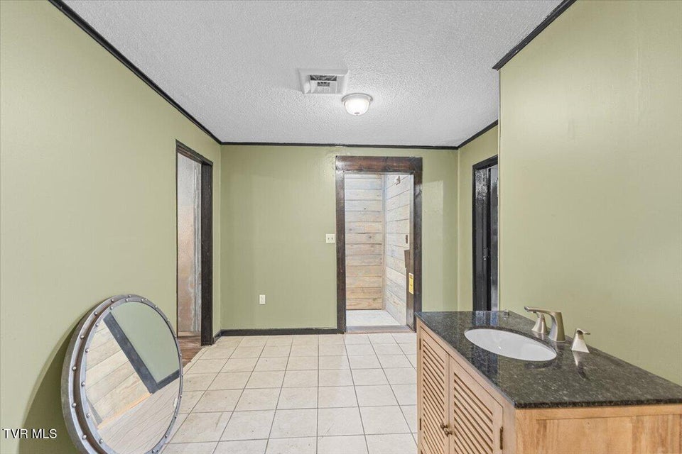 Photo #33: 5602 Kingsport Highway