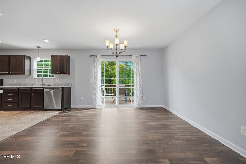 Photo #9: 916 Lona Lane