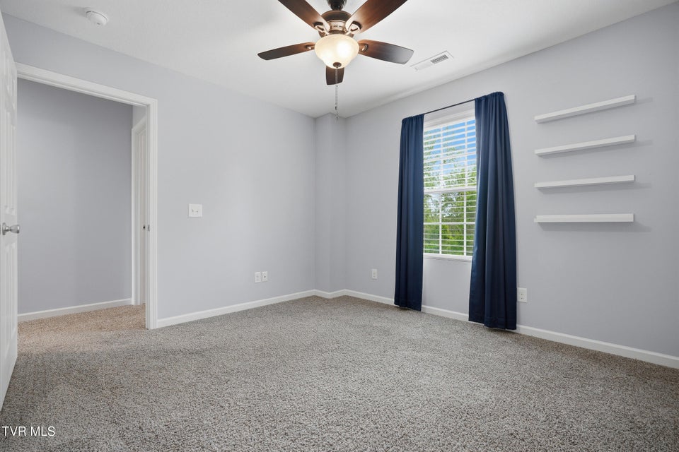 Photo #17: 916 Lona Lane