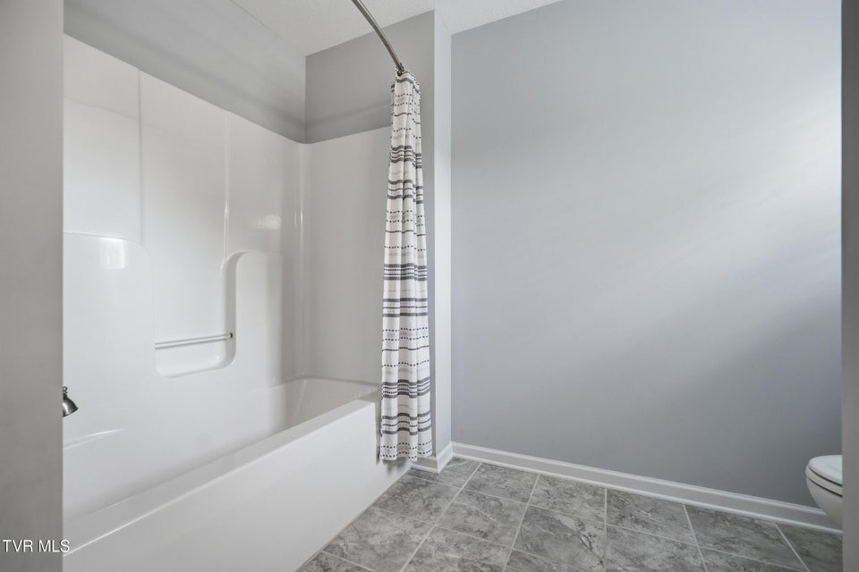 Photo #19: 916 Lona Lane