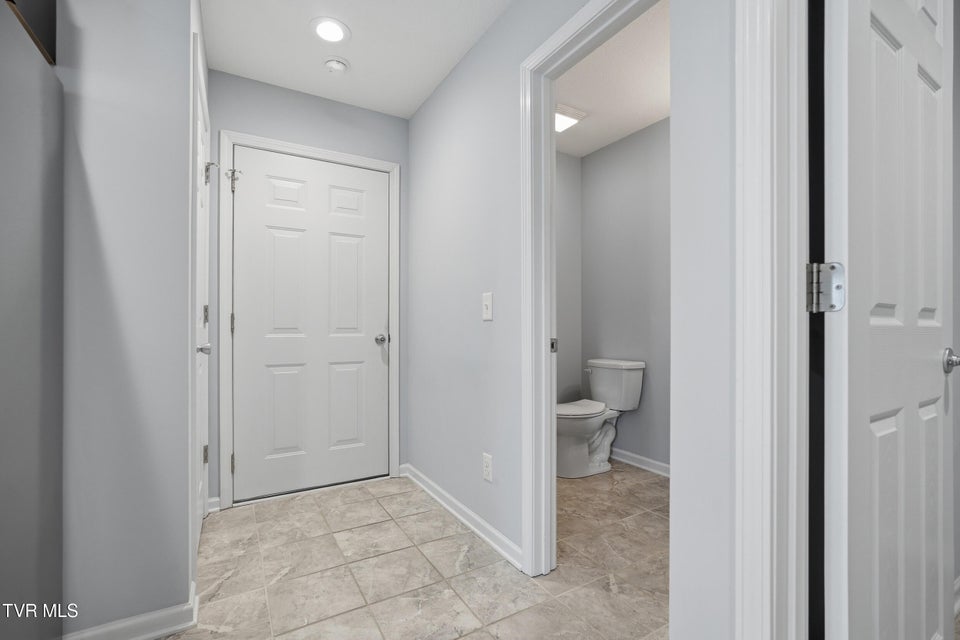 Photo #28: 916 Lona Lane