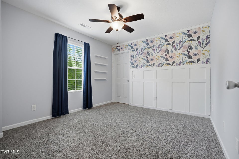 Photo #29: 916 Lona Lane