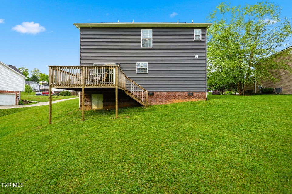 Photo #35: 916 Lona Lane