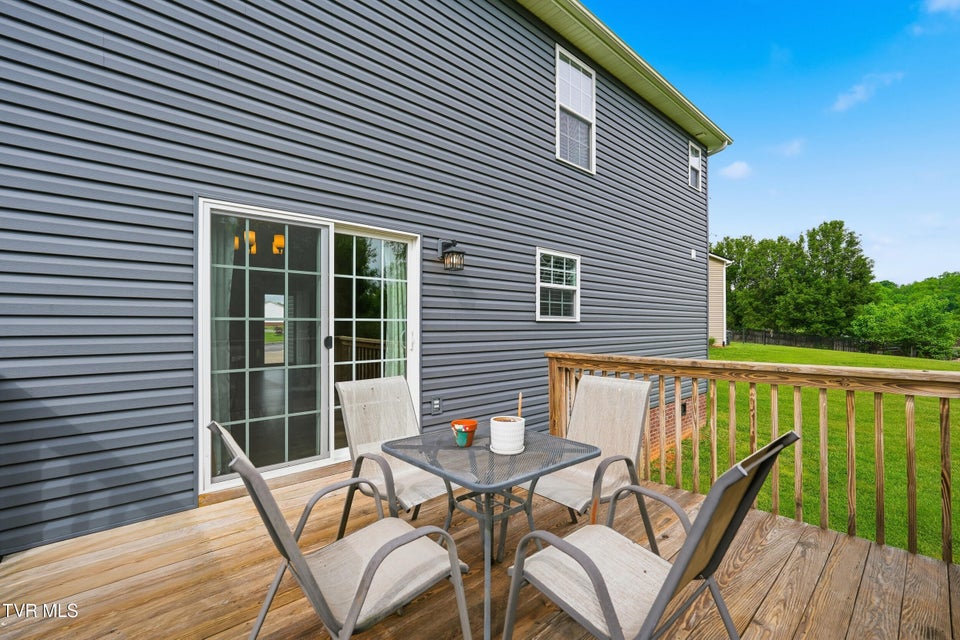 Photo #38: 916 Lona Lane