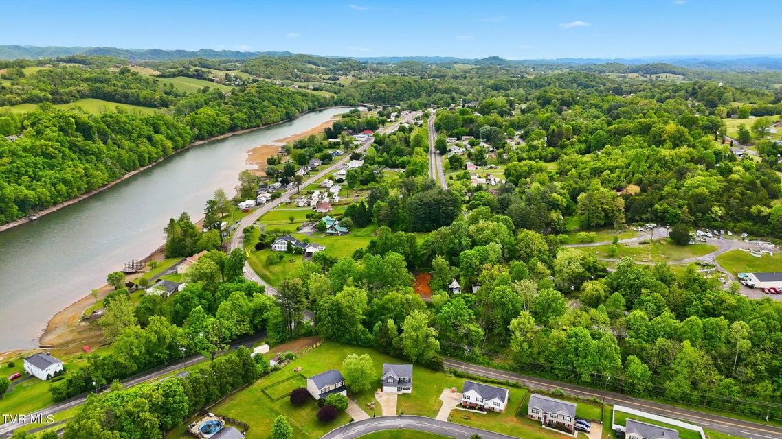 Photo #45: 916 Lona Lane