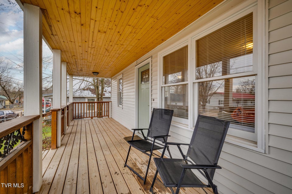 Photo #4: 925 Dorothy Street