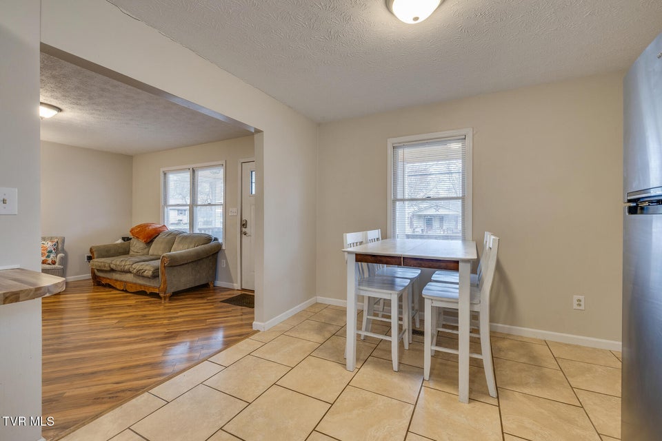 Photo #9: 925 Dorothy Street