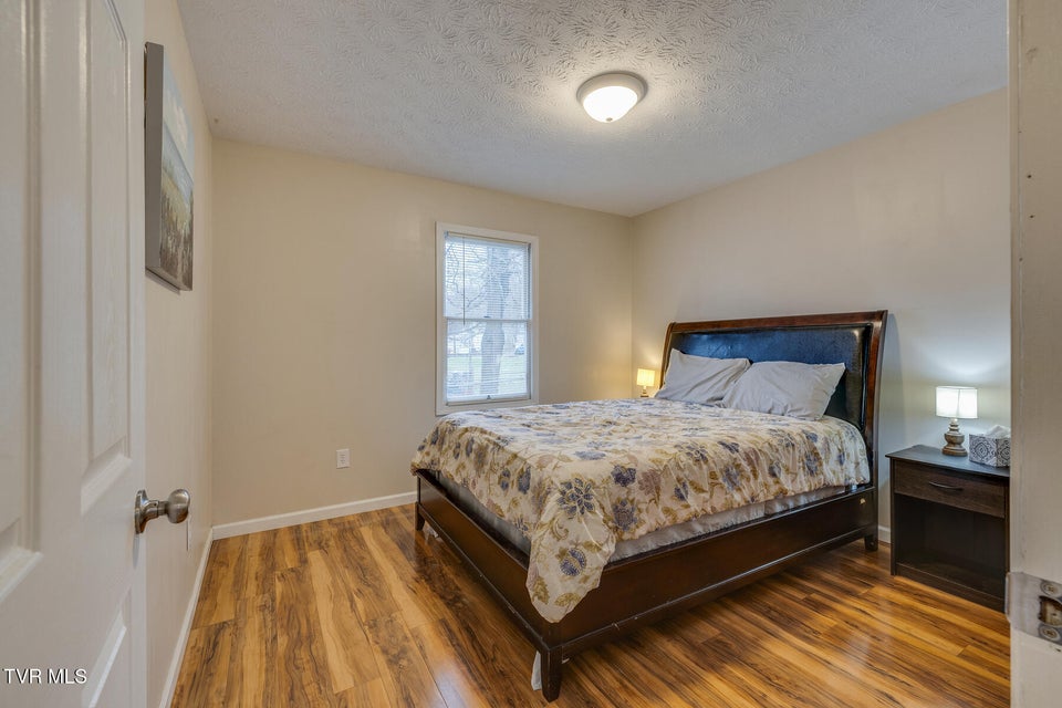 Photo #12: 925 Dorothy Street
