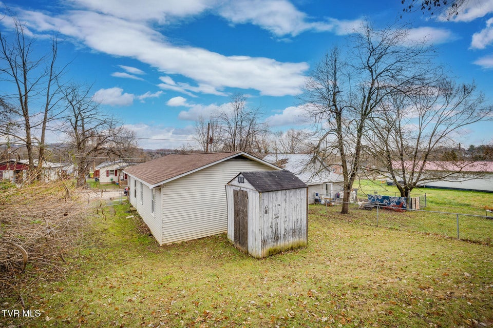 Photo #17: 925 Dorothy Street