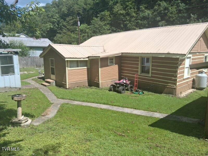 Photo #27: 2301 Monarch Road