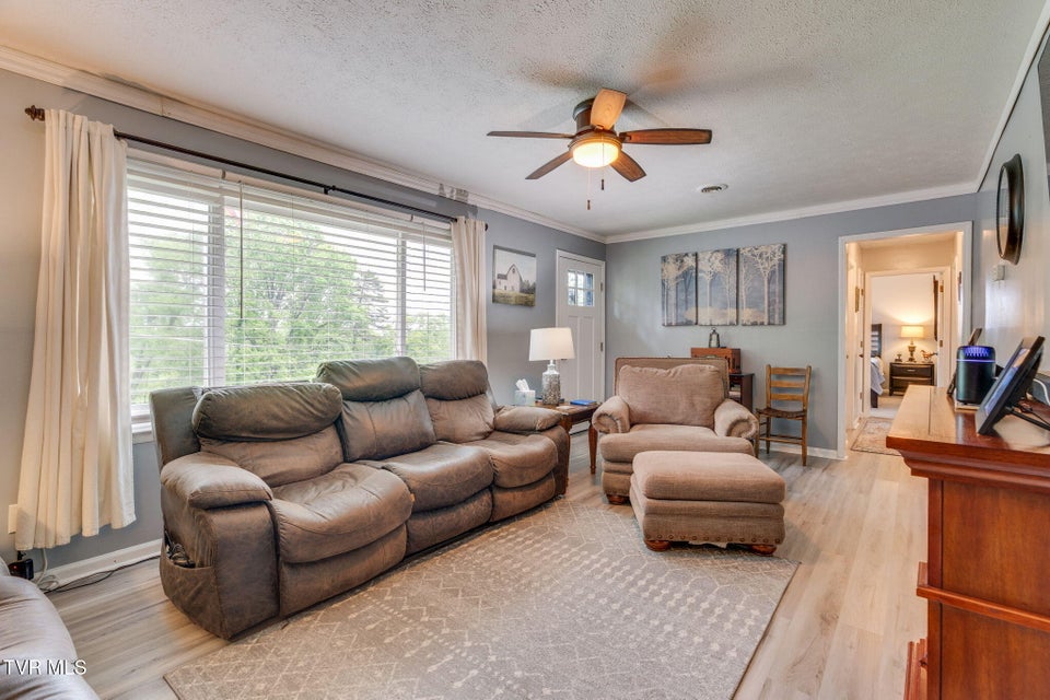 Photo #6: 408 Rainbow Circle