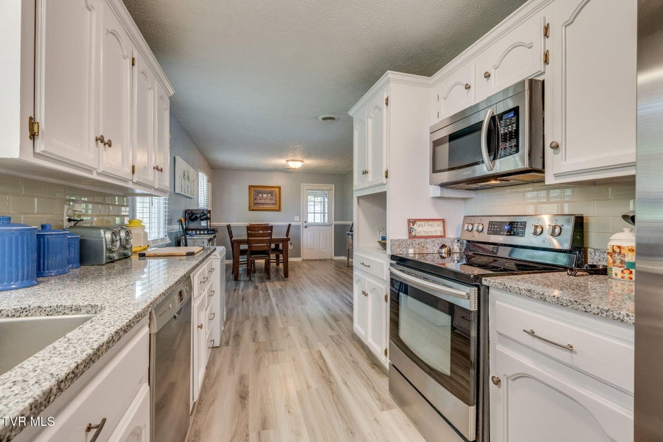 Photo #11: 408 Rainbow Circle