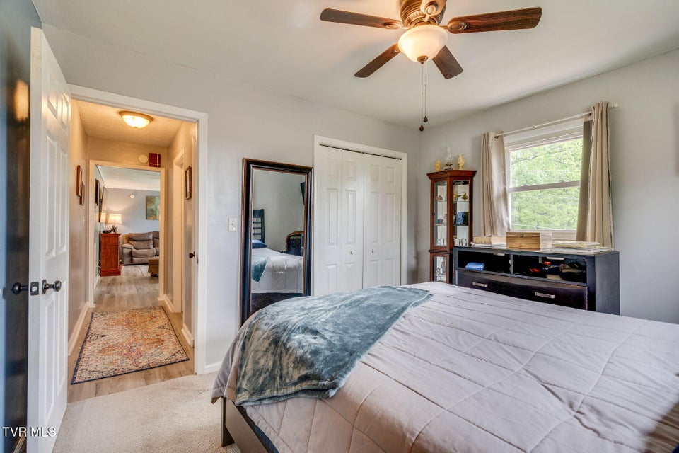 Photo #16: 408 Rainbow Circle