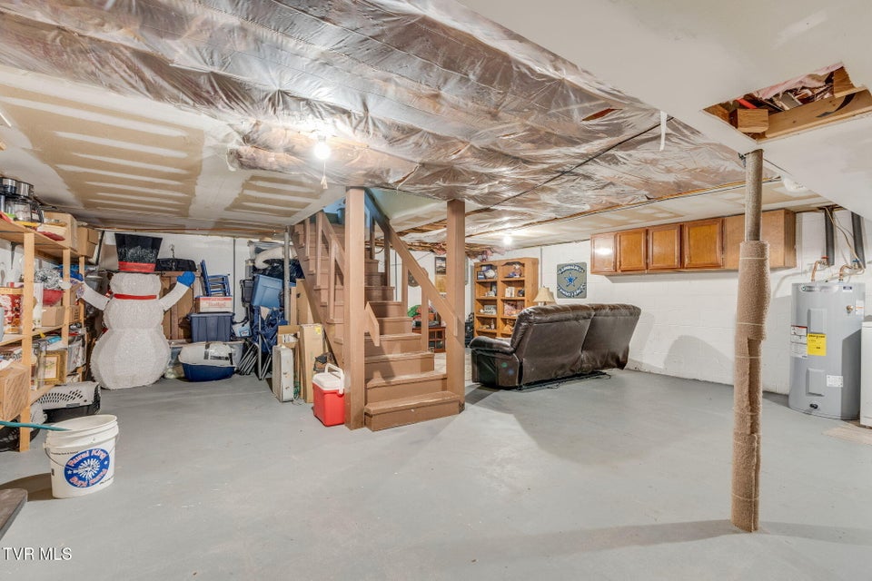 Photo #23: 408 Rainbow Circle