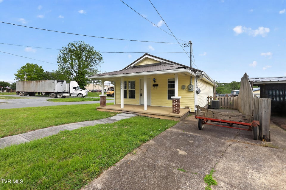 Photo #4: 2112 Myrtle Avenue