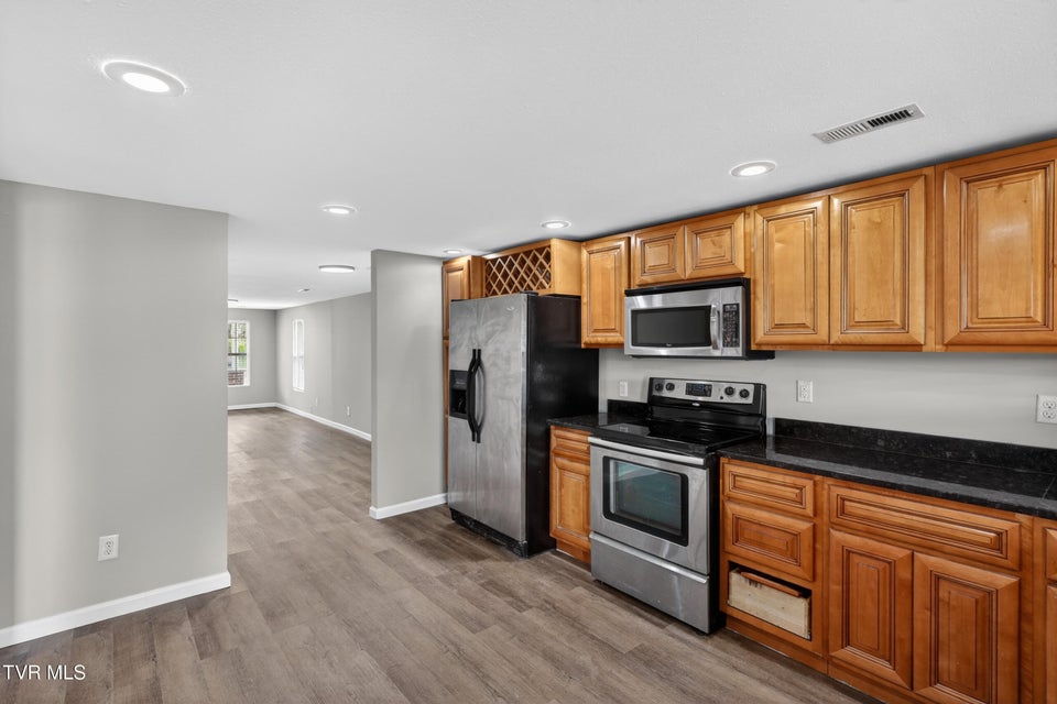 Photo #10: 2112 Myrtle Avenue