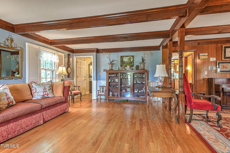 Photo #8: 211 Crestwood Drive