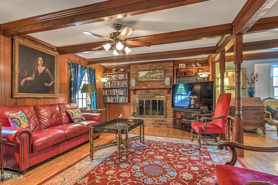 Photo #10: 211 Crestwood Drive