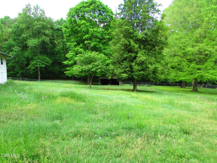 Photo #6: 145 Hillrise Drive