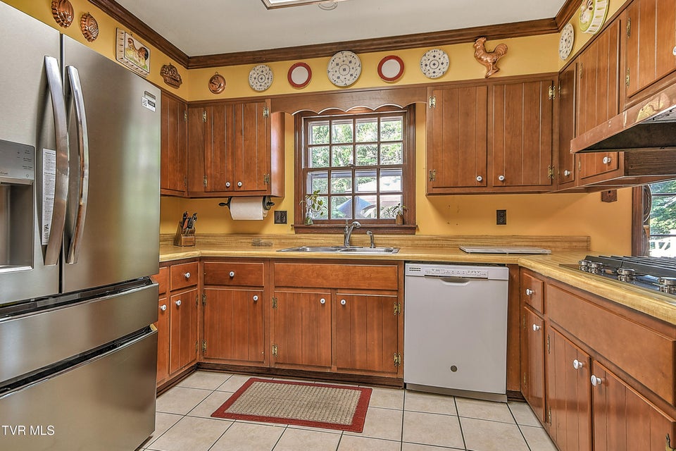 Photo #19: 211 Crestwood Drive