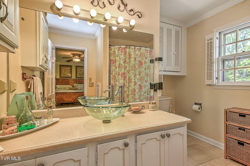 Photo #29: 211 Crestwood Drive