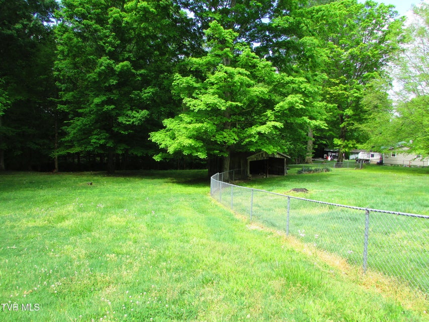 Photo #16: 145 Hillrise Drive