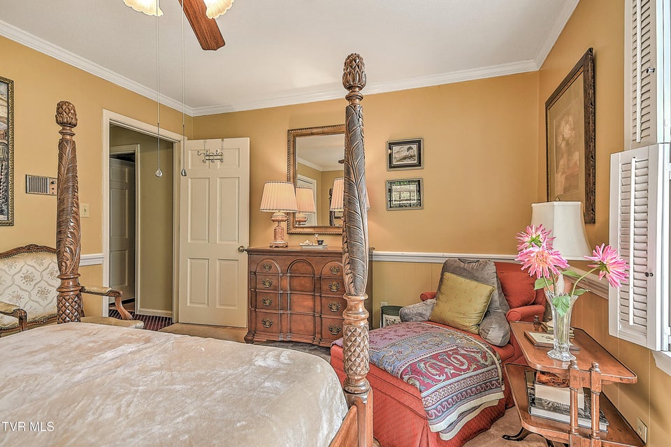 Photo #36: 211 Crestwood Drive