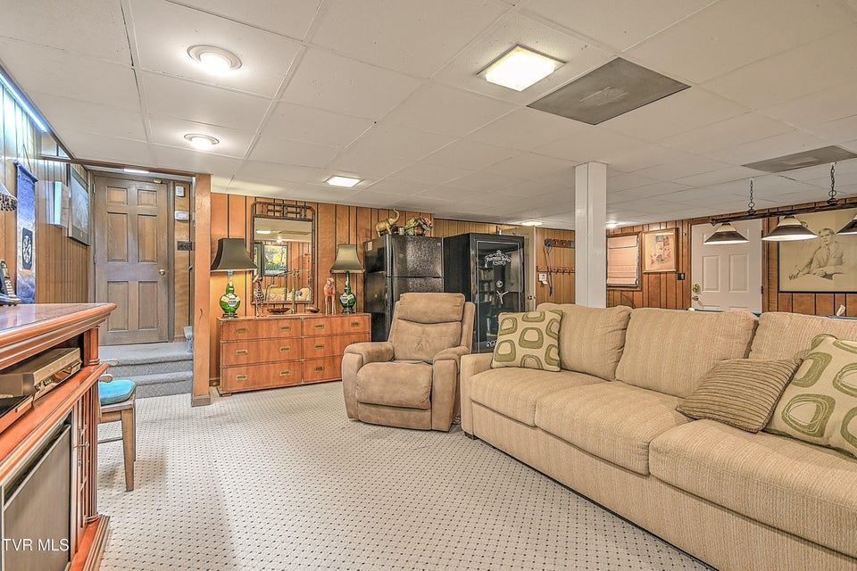 Photo #38: 211 Crestwood Drive