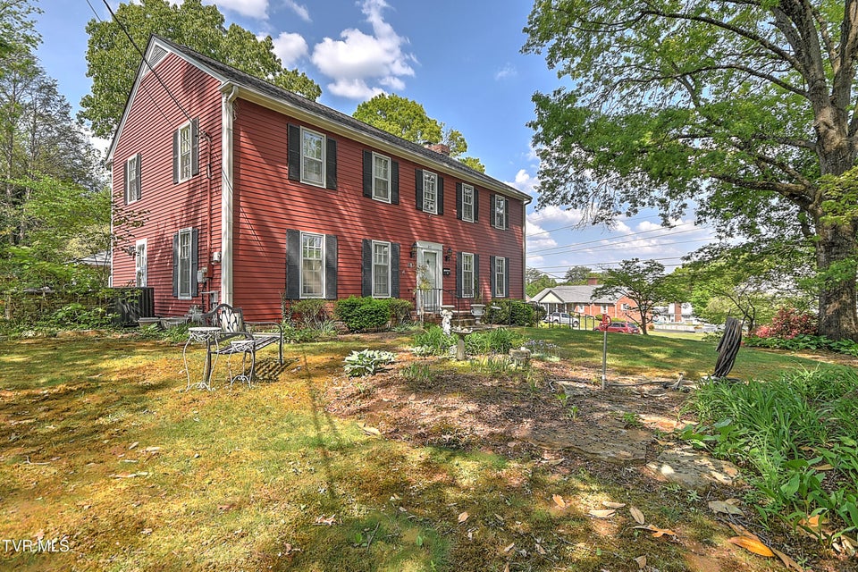 Photo #54: 211 Crestwood Drive