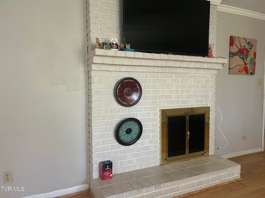 Photo #8: 605 Masengill Avenue