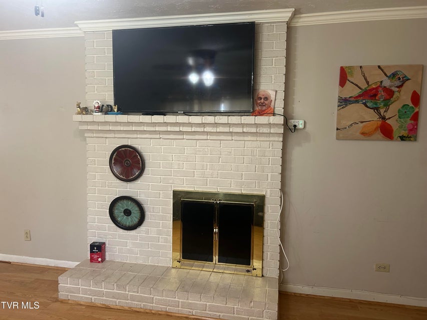 Photo #11: 605 Masengill Avenue