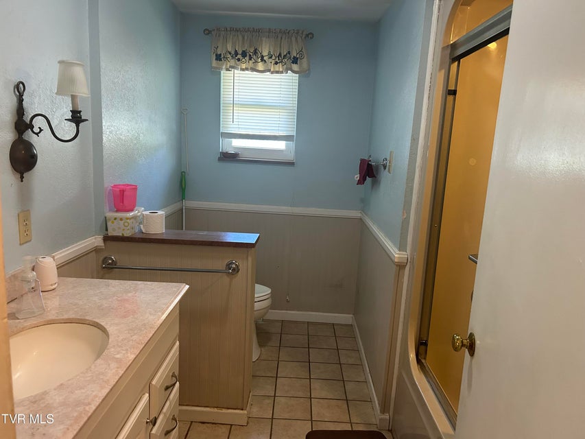 Photo #20: 605 Masengill Avenue